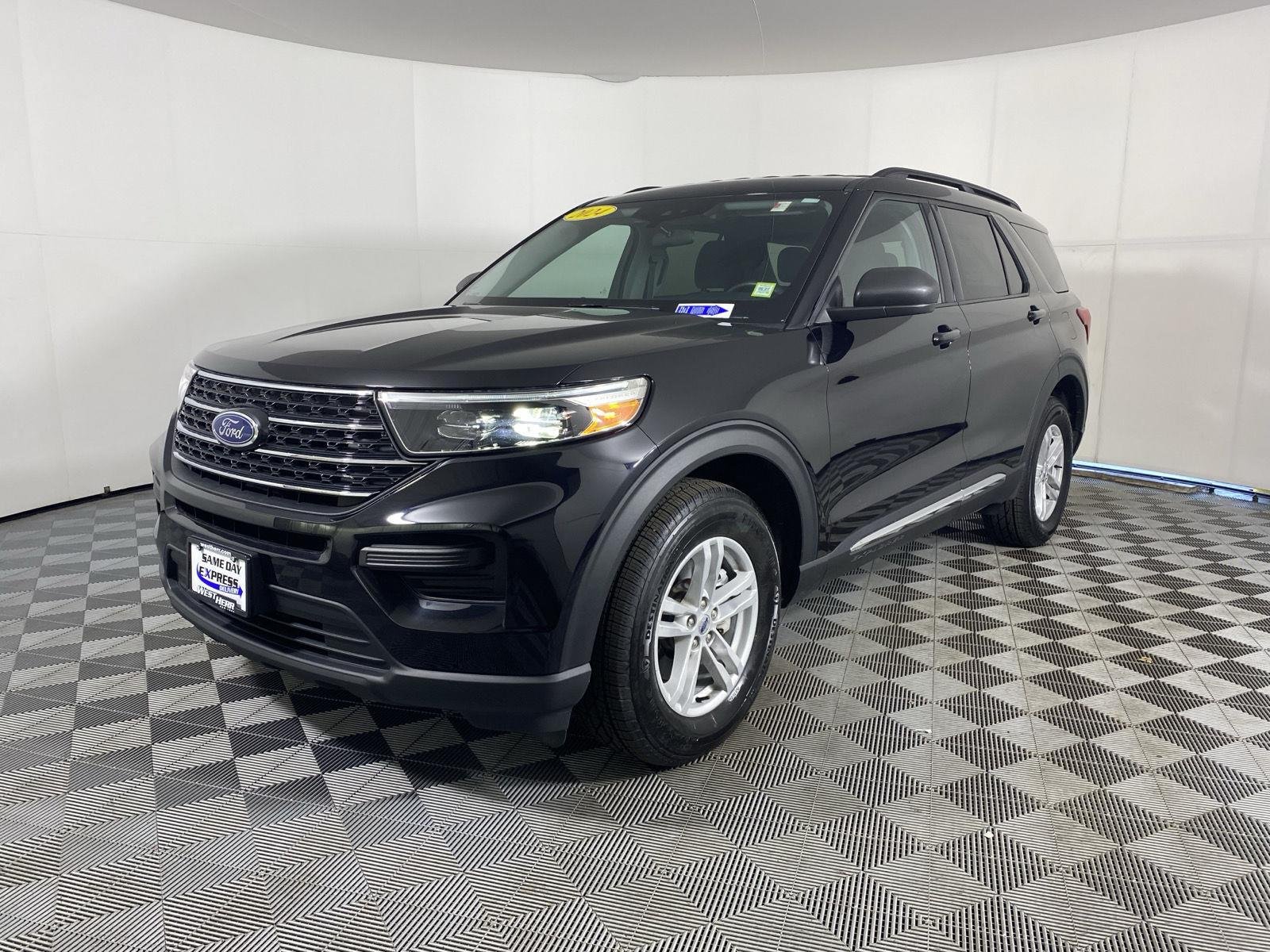Used 2024 Agate Black Ford XLT image 3