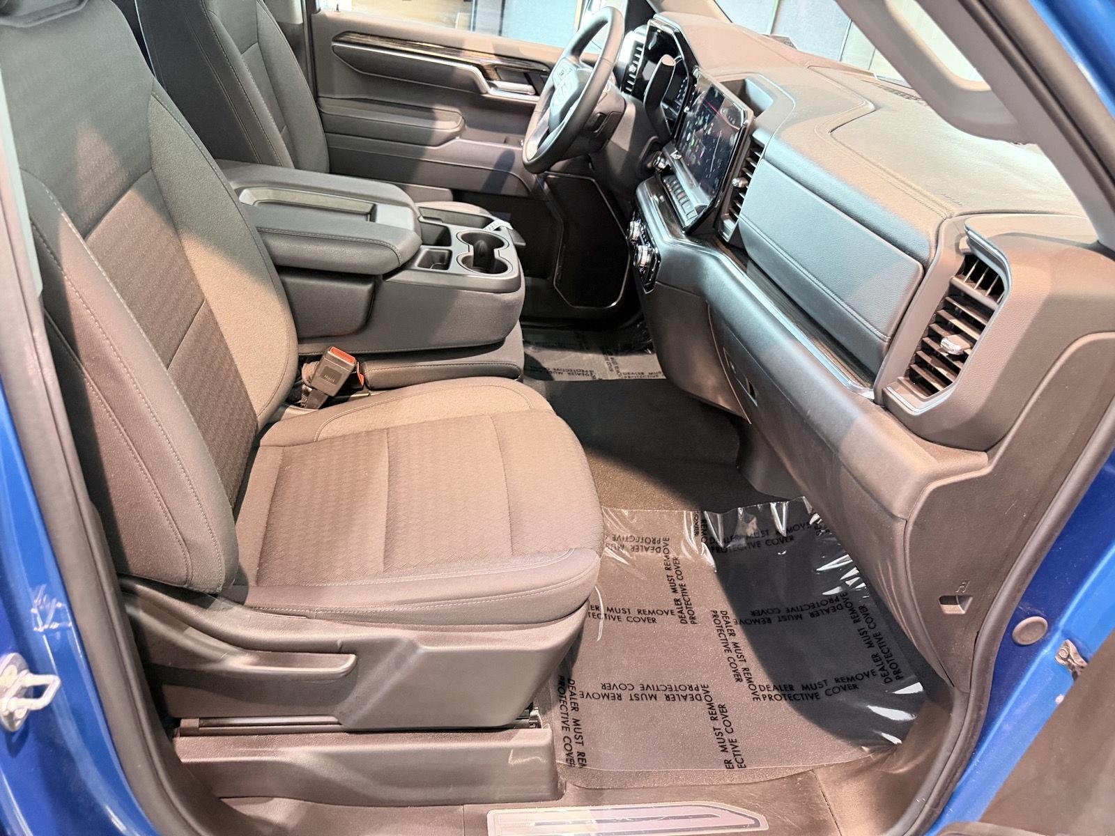 Used 2024 Dynamic Blue Metallic GMC Elevation image 29