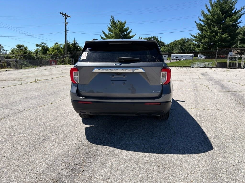 Used 2023 Gray Metallic Ford XLT image 6