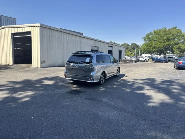 Used 2017 Silver Toyota SE Premium image 5