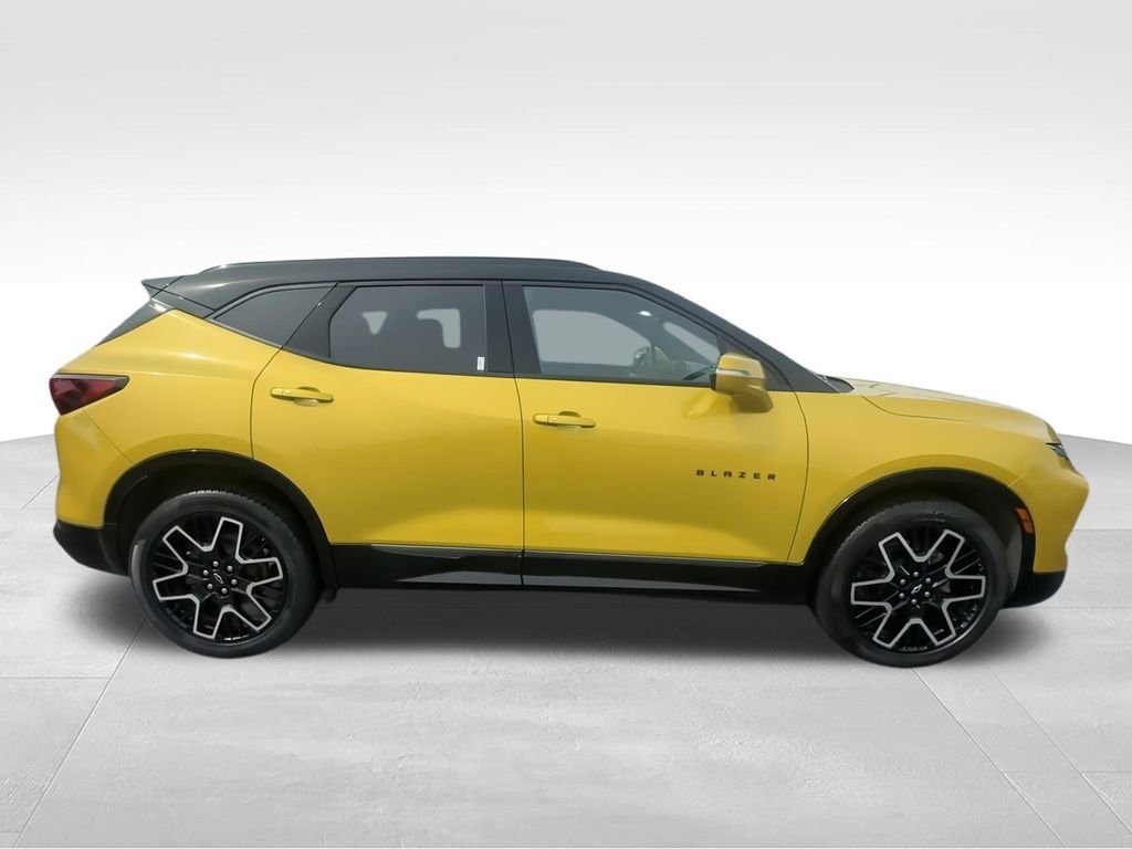 Used 2023 Yellow Chevrolet RS image 9