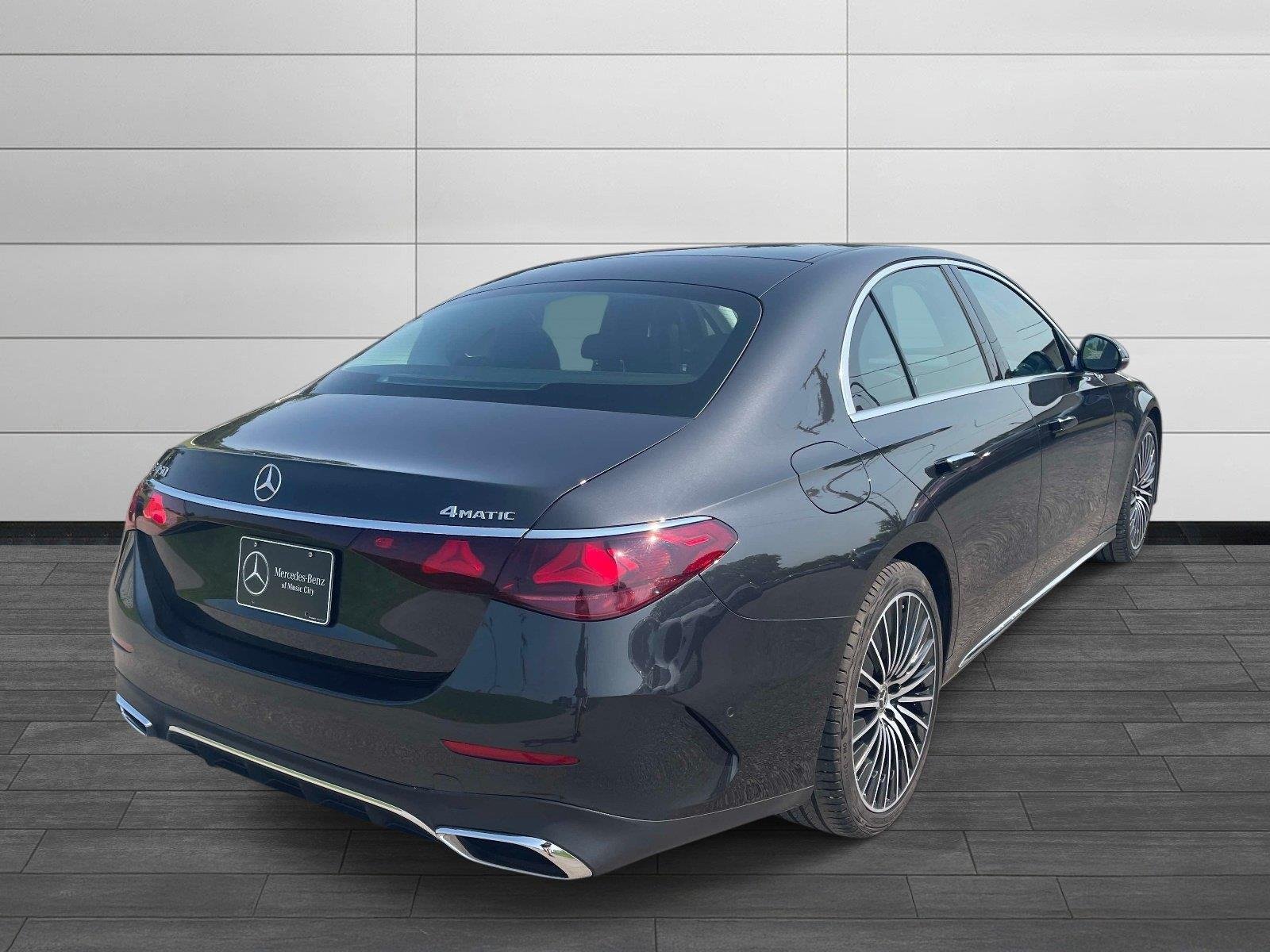 Certified Used 2025 Graphite Grey Metallic Mercedes-Benz E 450 image 3