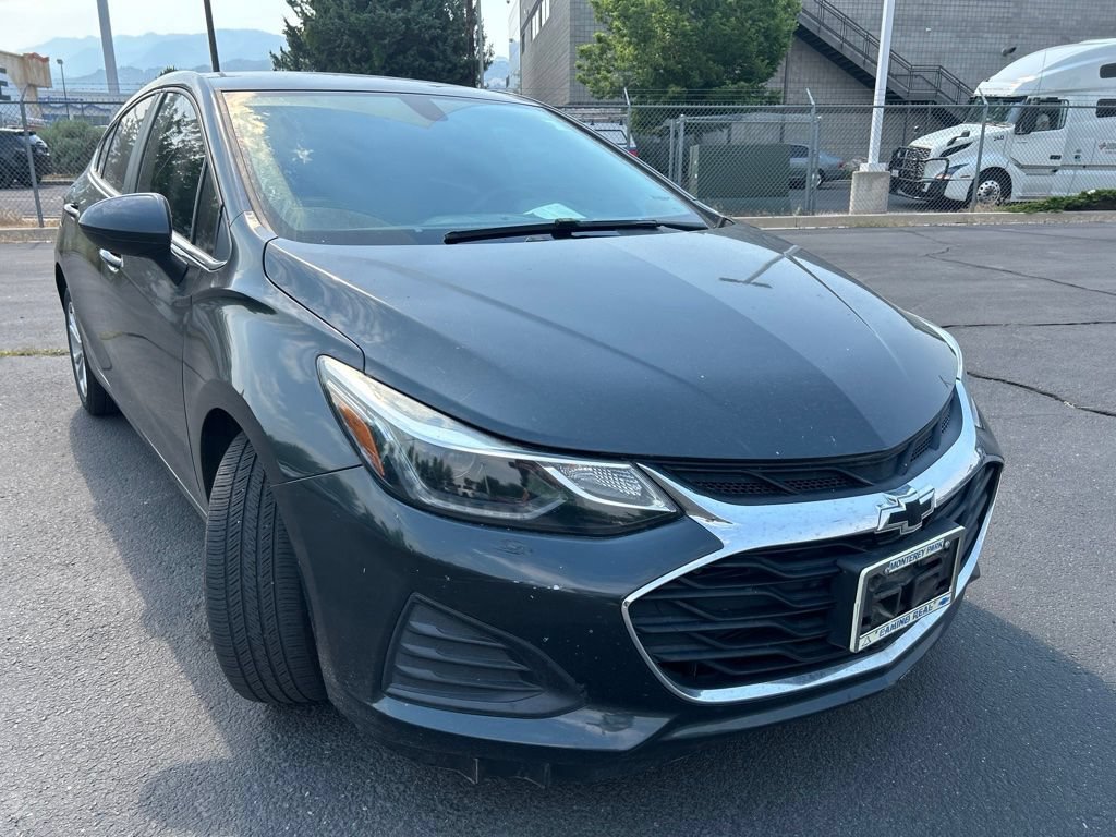 Used 2019 Graphite Metallic Chevrolet LT image 2