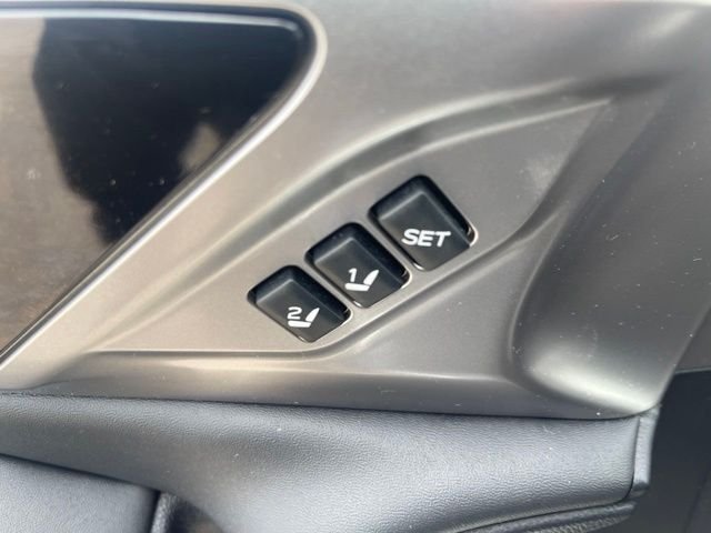 Used 2020 Silver Subaru Limited image 19