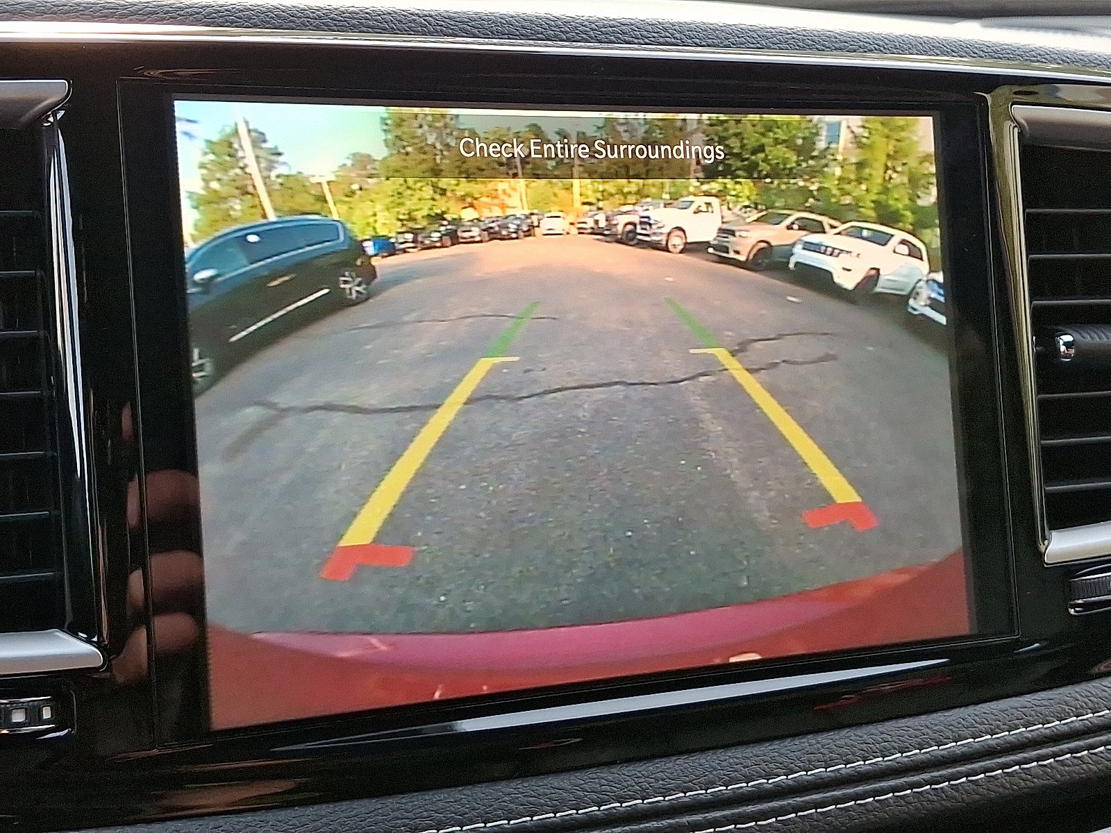 New 2027 Red Hot Pearl-Coat Exterior Paint Chrysler Select AWD image 12