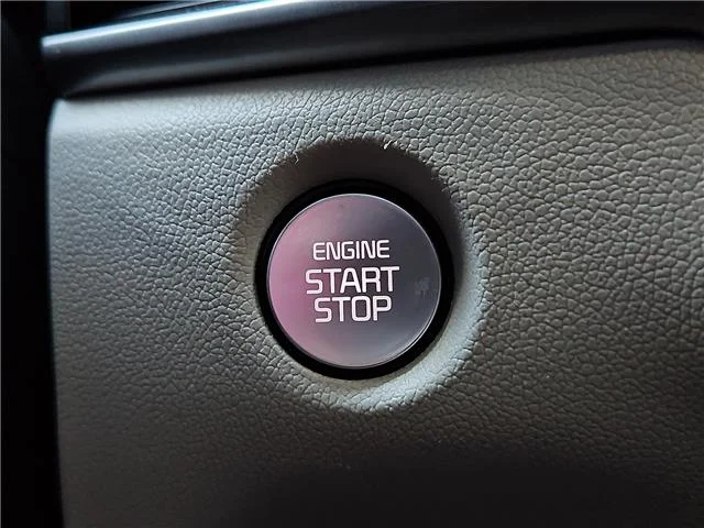 Used 2025 Wolf Gray KIA S Front-Wheel Drive image 19