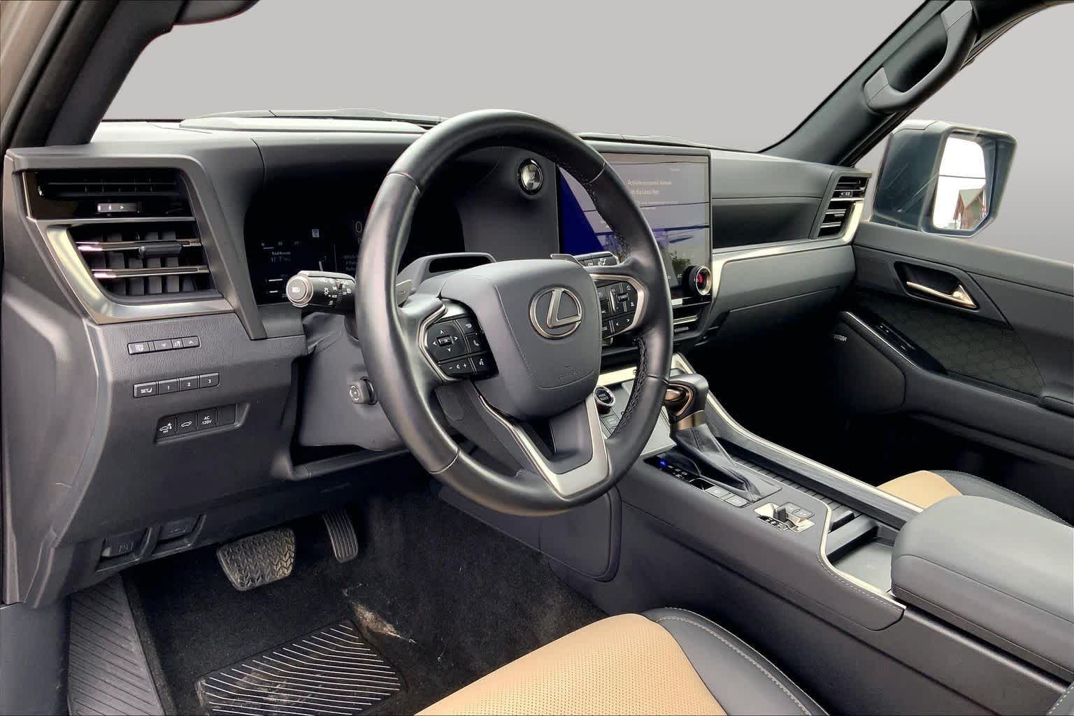 Used 2024 Atomic Silver/Black Lexus Overtrail+ image 17