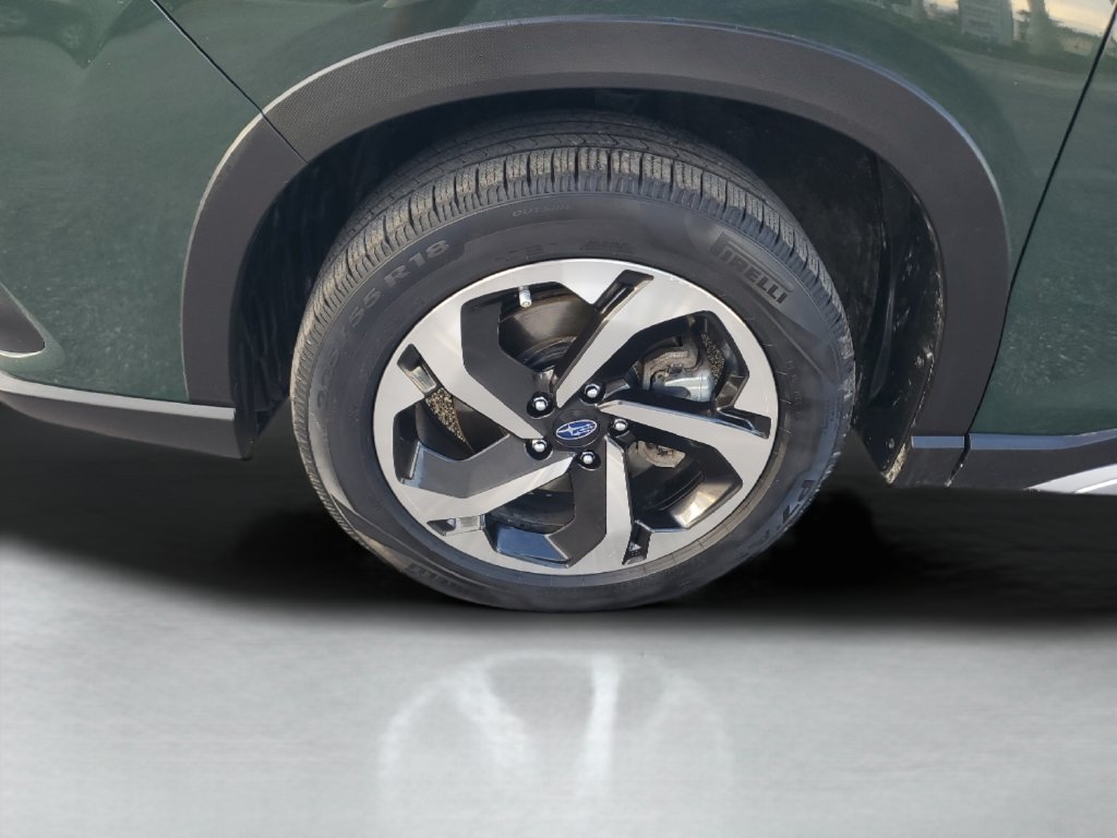 Used 2023 Green Subaru Touring image 27