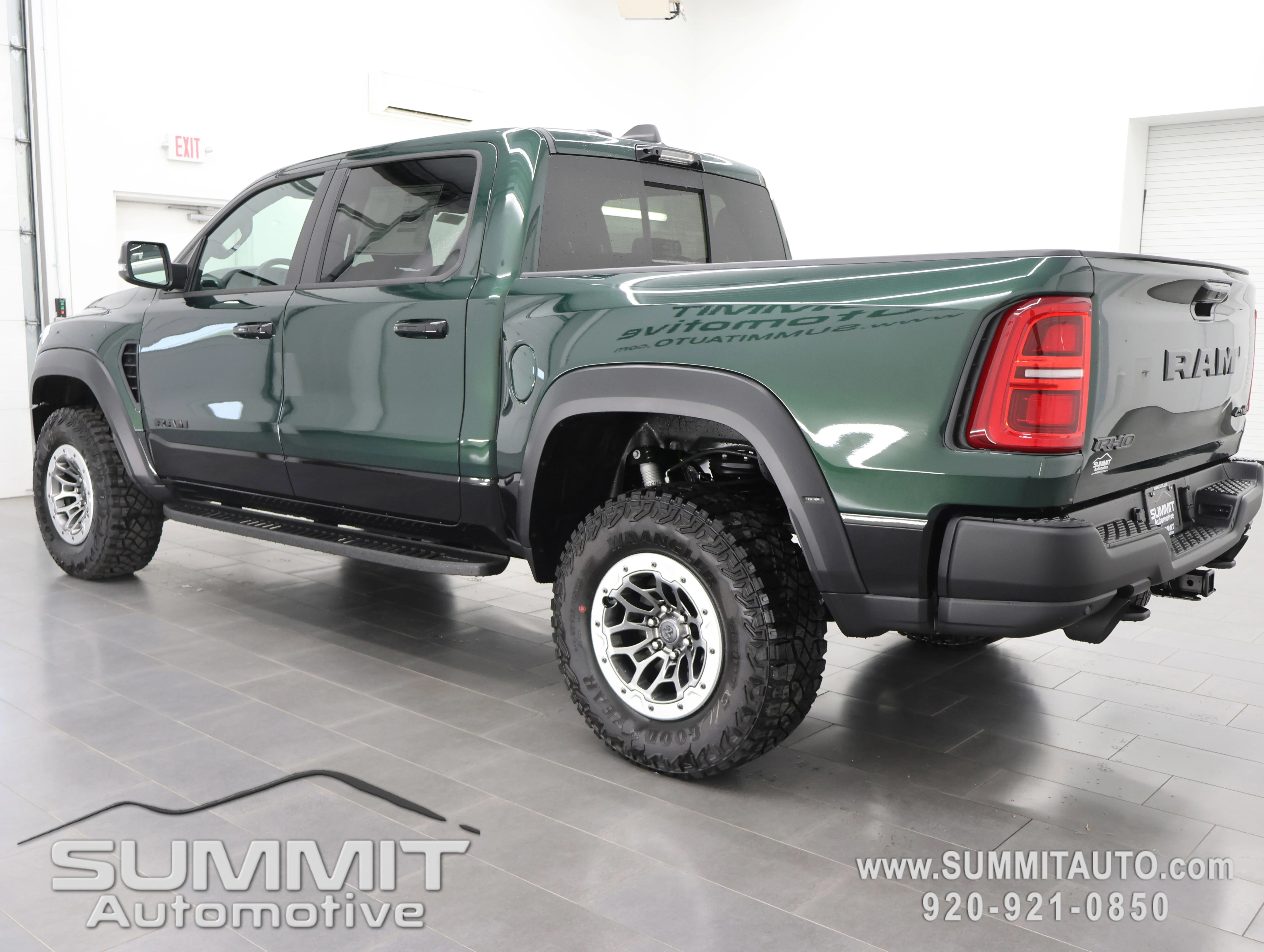 New 2026 Serrano-Green Metallic Exterior Paint RAM RHO image 6