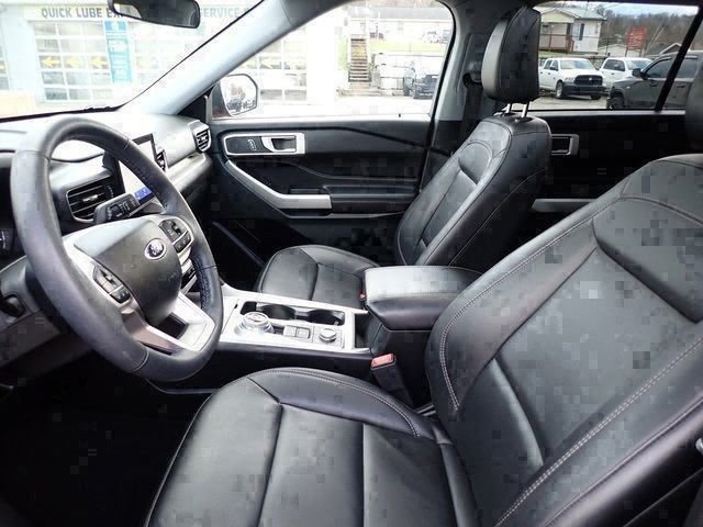 Used 2023 Red Ford XLT image 11