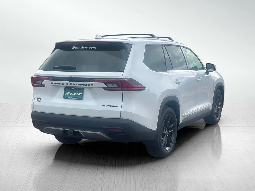 New 2026 Wind Chill Pearl Toyota Platinum image 3