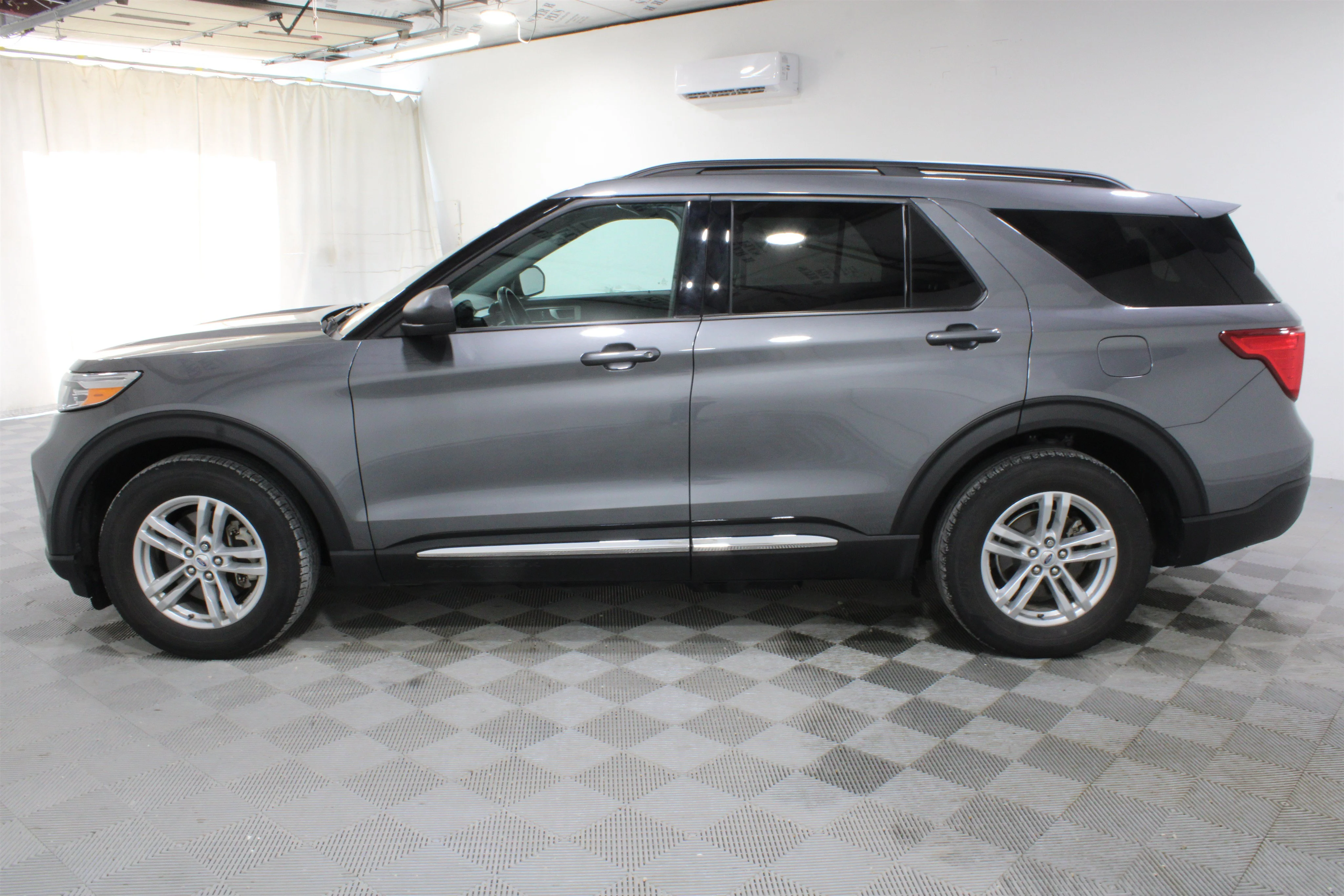 2023 Ford Explorer XLT - Photo 33