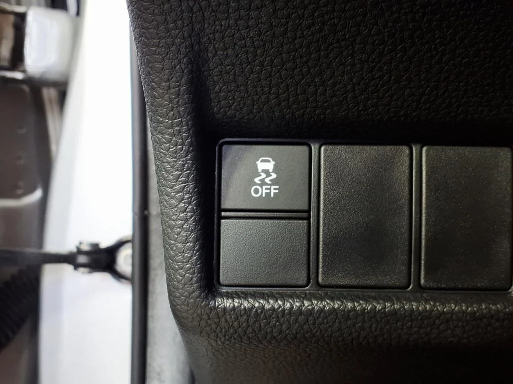 Used 2025  Honda Sport image 24