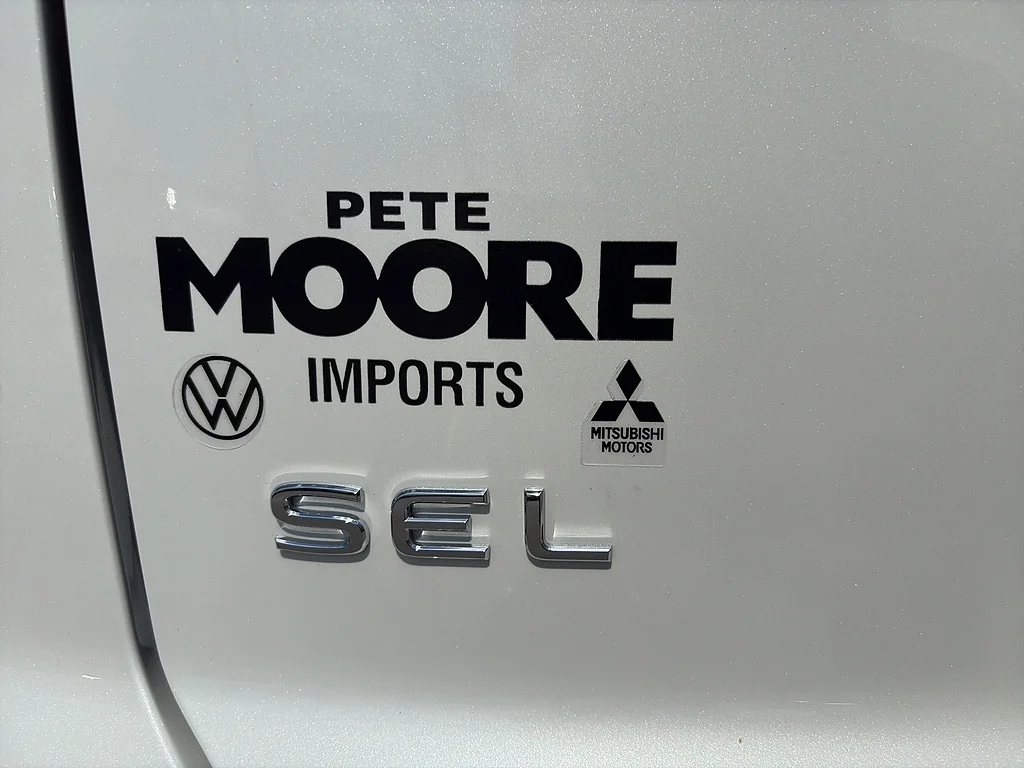 New 2026 Opal White Pearl Volkswagen 2.0T SEL Premium R-Line 4MOTION image 12