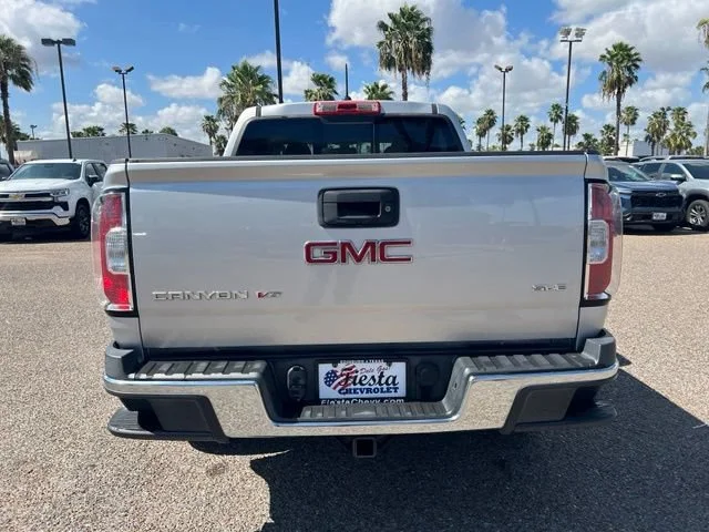 Used 2018 QUICKSILVER METALLIC GMC 2WD SLE image 6