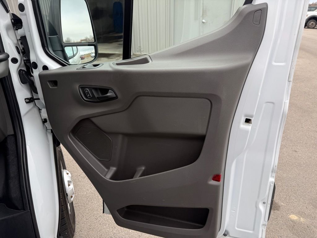 Used 2023 Oxford White Ford Base image 19