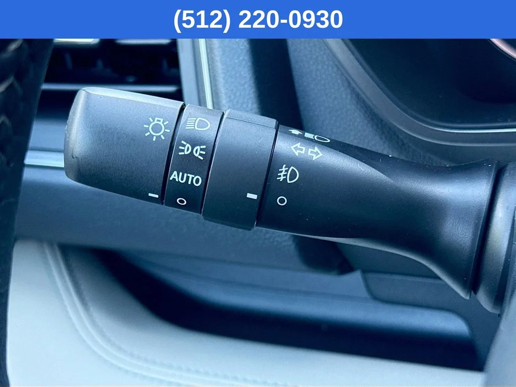 New 2026 CRYSTAL WHITE PEARL Subaru Limited 8-Passenger image 13