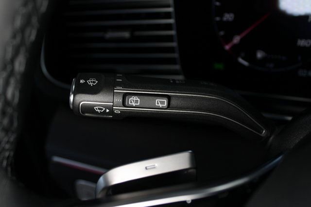 New 2026 MANUFAKTUR Silicon Grey Mercedes-Benz GLE 450 image 56