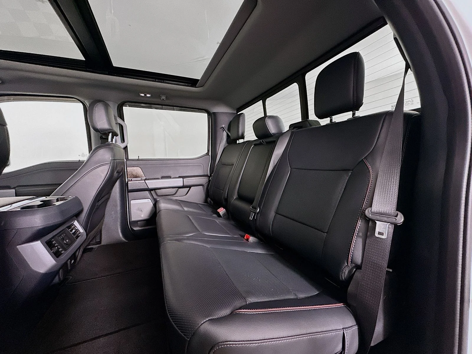 2023 Ford F-450 Super Duty Lariat - Photo 26