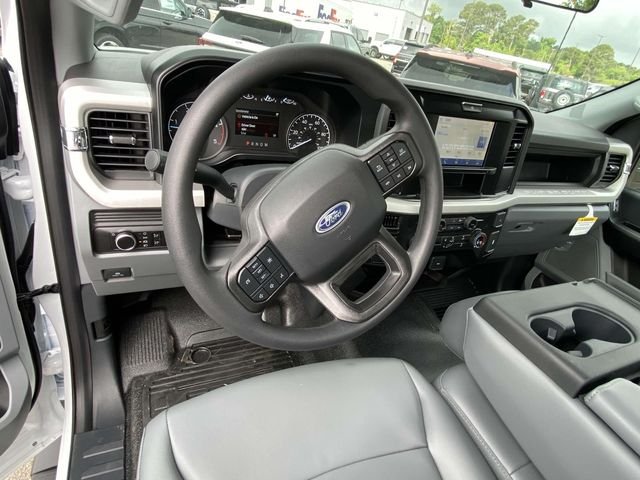 2025 Ford F-550 Super Duty Chassis Cab XL - Photo 11