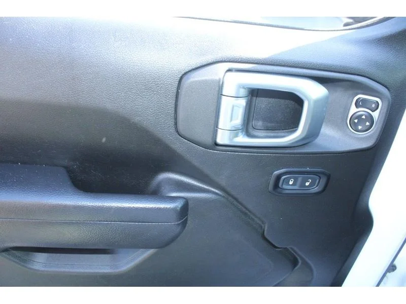 Used 2024 Bright White Clearcoat Jeep Rubicon image 9