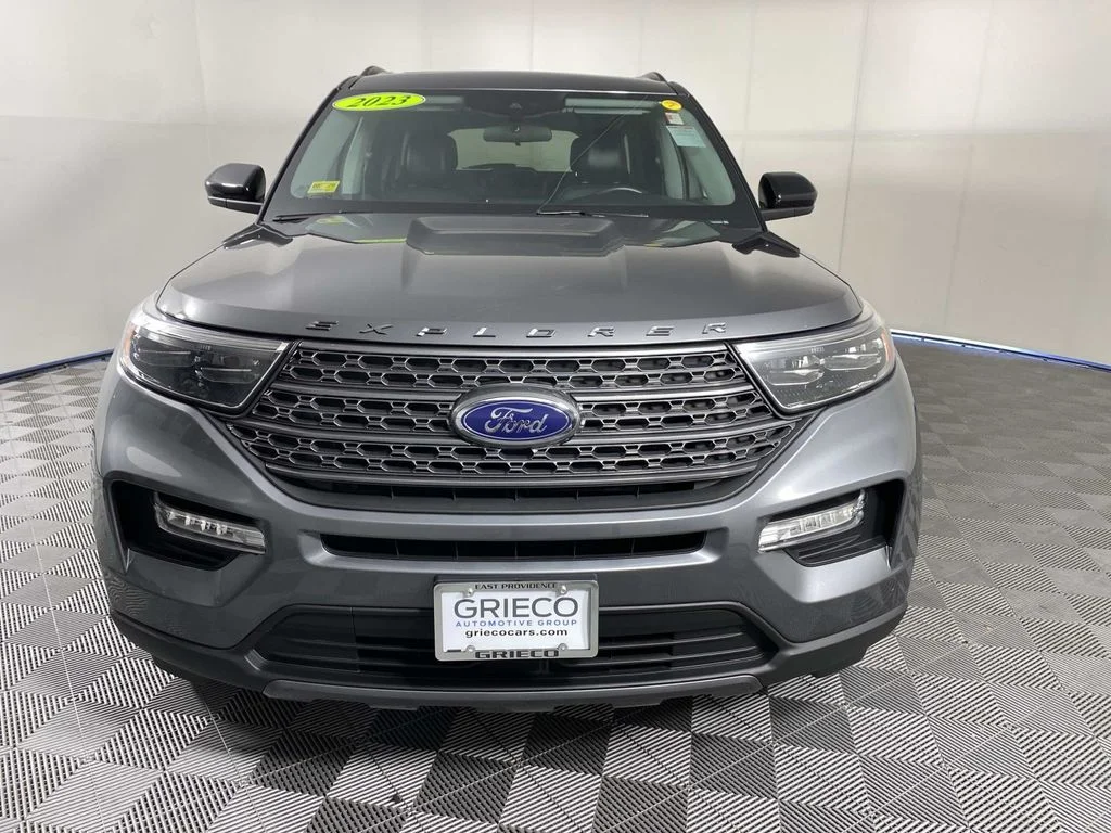 Used 2023 Gray Ford XLT image 3
