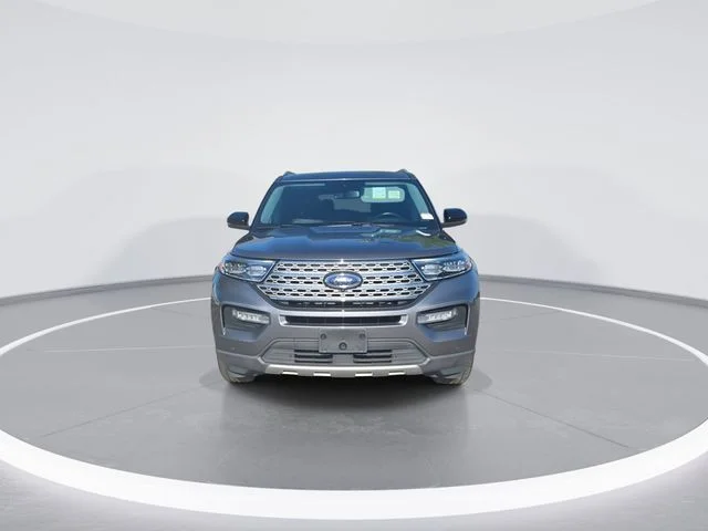 Used 2022 Gray Ford Limited image 3
