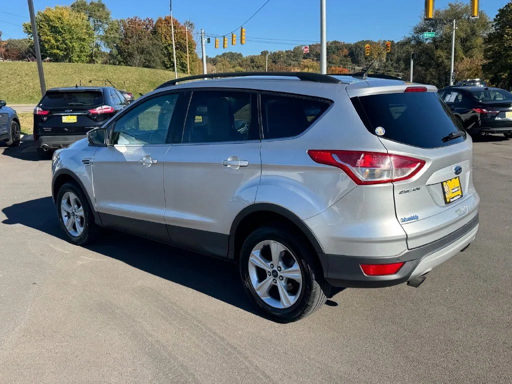 Used 2015 Silver Ford SE image 4