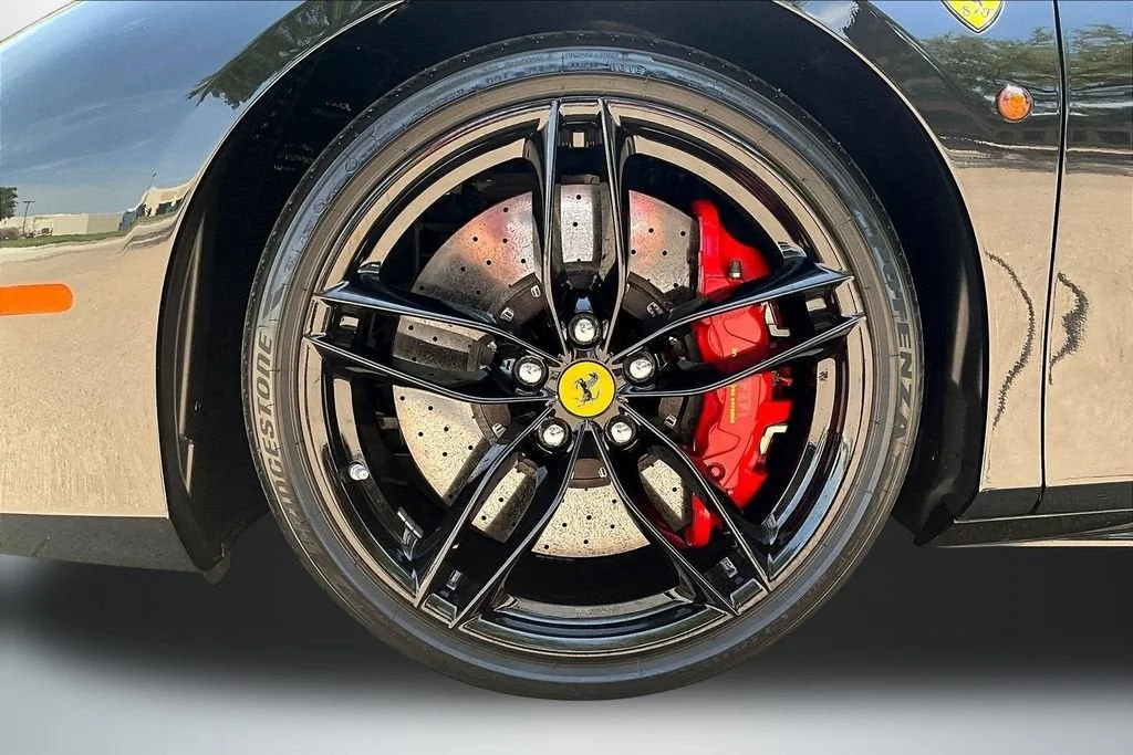 Used 2019 Nero Daytona Ferrari  image 28