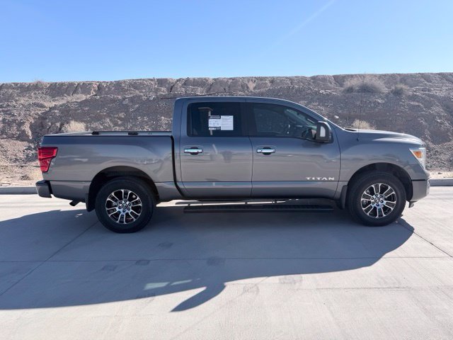 2021 Nissan Titan SV - Photo 4