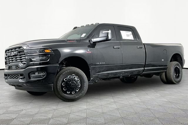 New 2026 Diamond Black Crystal Pearl-Coat Exterior Paint RAM Big Horn image 1