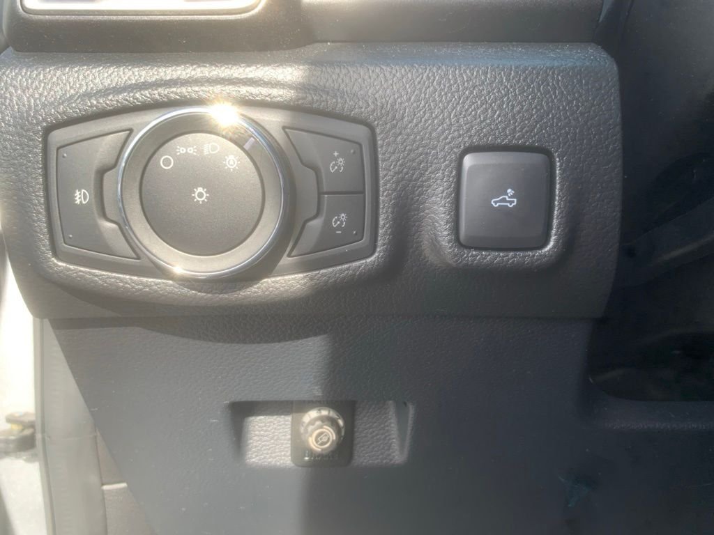 Used 2021 Silver Ford Lariat image 16