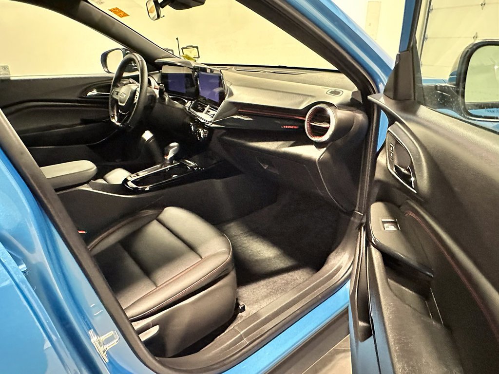 Used 2025 Blue Chevrolet 2RS image 25