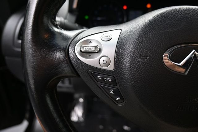 Used 2016 Black INFINITI Base image 31