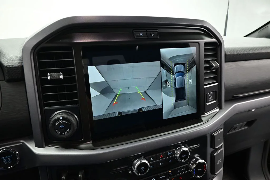 New 2026 Carbonized Gray Metallic Ford XLT image 15