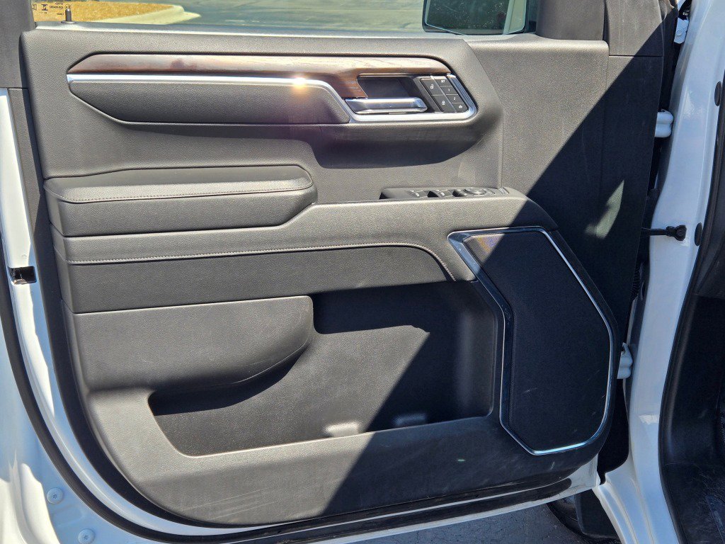 2024 GMC Sierra 1500 SLT - Photo 20