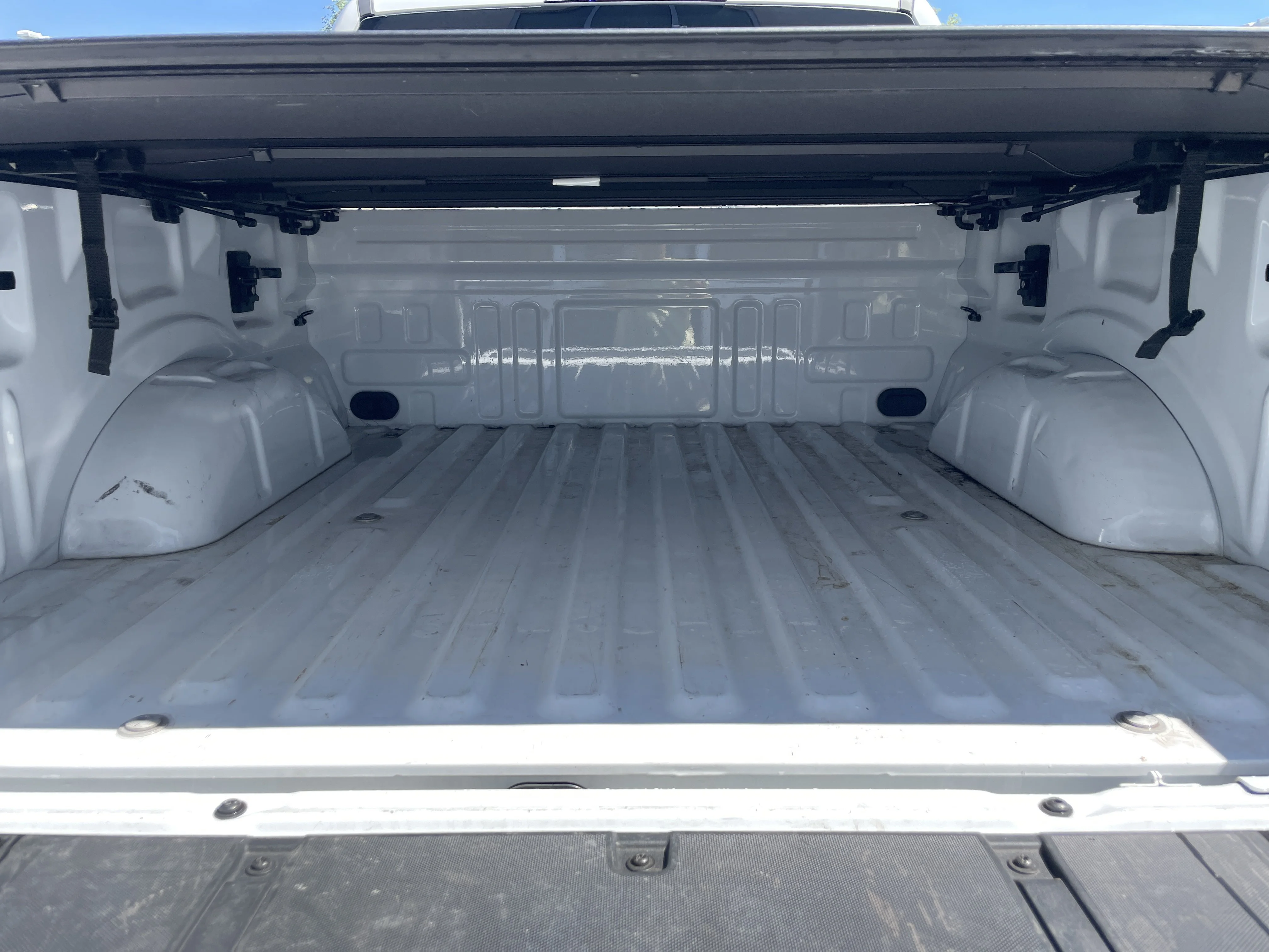 Used 2024 Oxford White Ford XLT image 10
