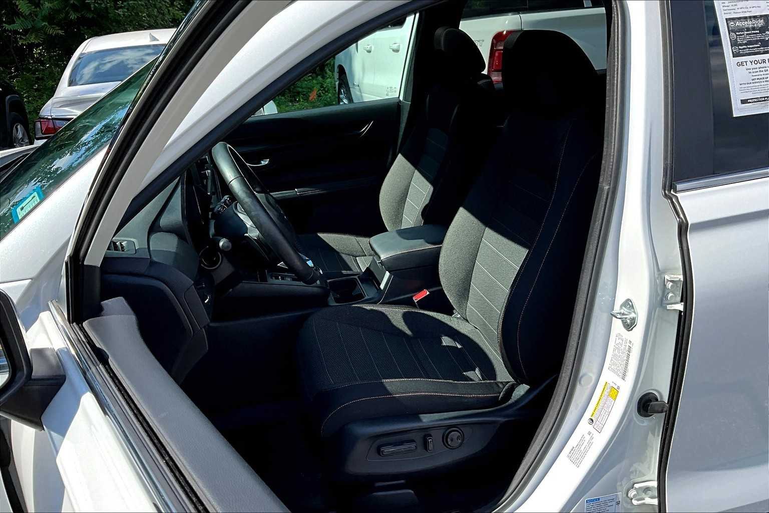 Used 2023 Platinum White Pearl Honda Sport image 9