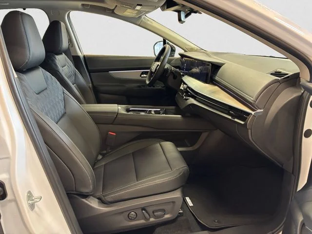 New 2026 Everest White Pearl Tricoat Nissan Platinum image 15