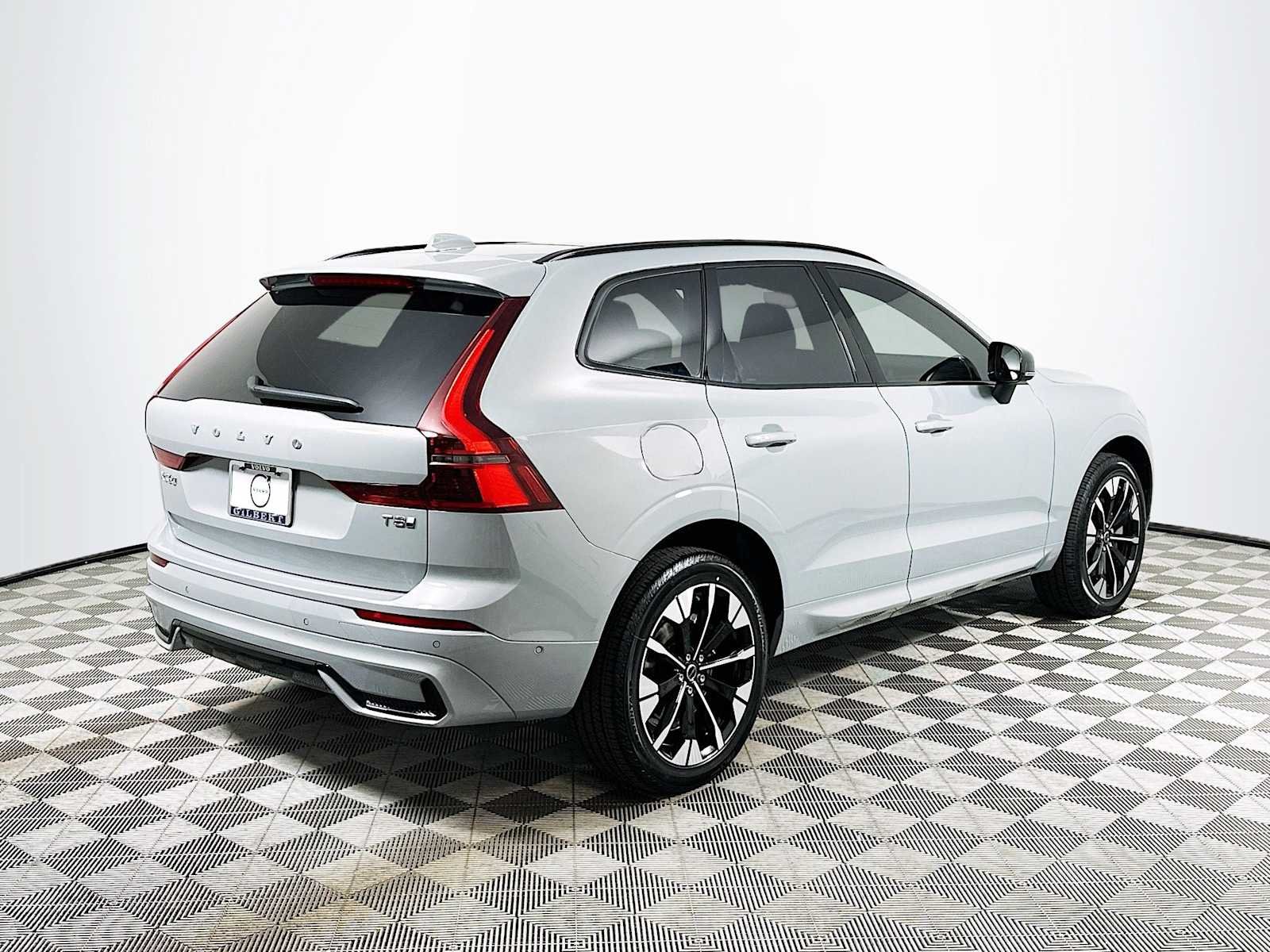 New 2026 Vapour Grey Volvo Plus image 7