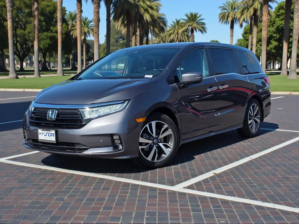 2024 Honda Odyssey Touring's photo