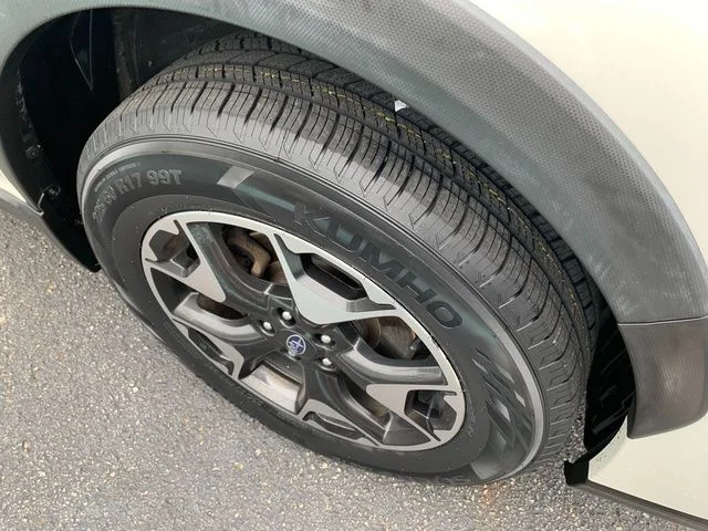 Certified Used 2019 White Subaru 2.0i Premium image 10
