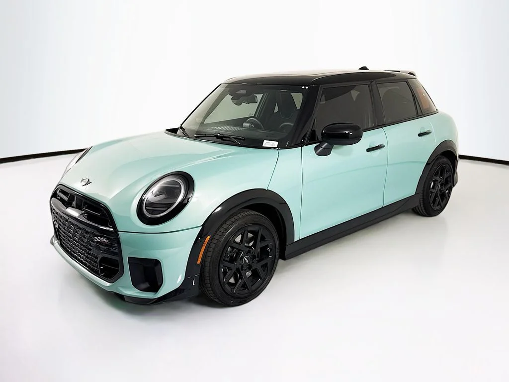 2026 MINI Hardtop Cooper S's photo