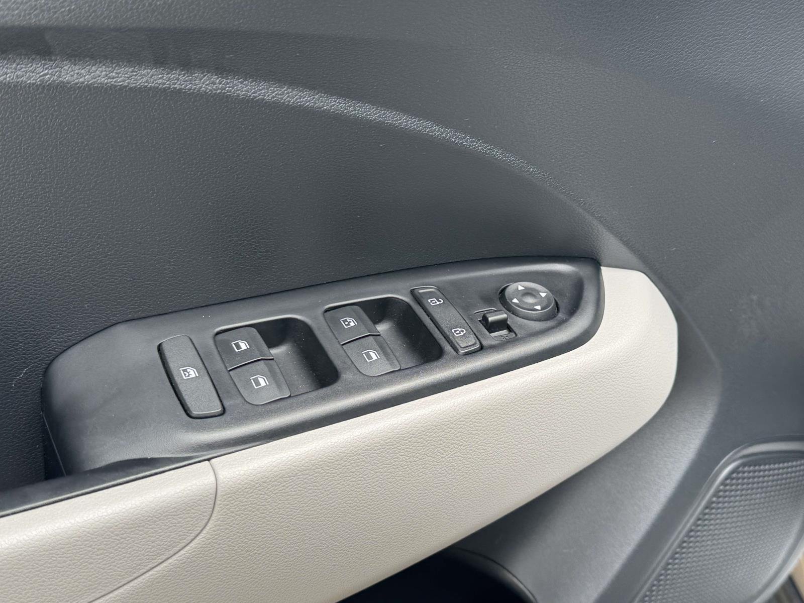 2023 Hyundai Venue SEL - Photo 15