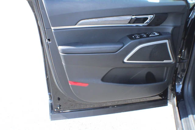 Used 2022 Ebony Black Kia EX image 6