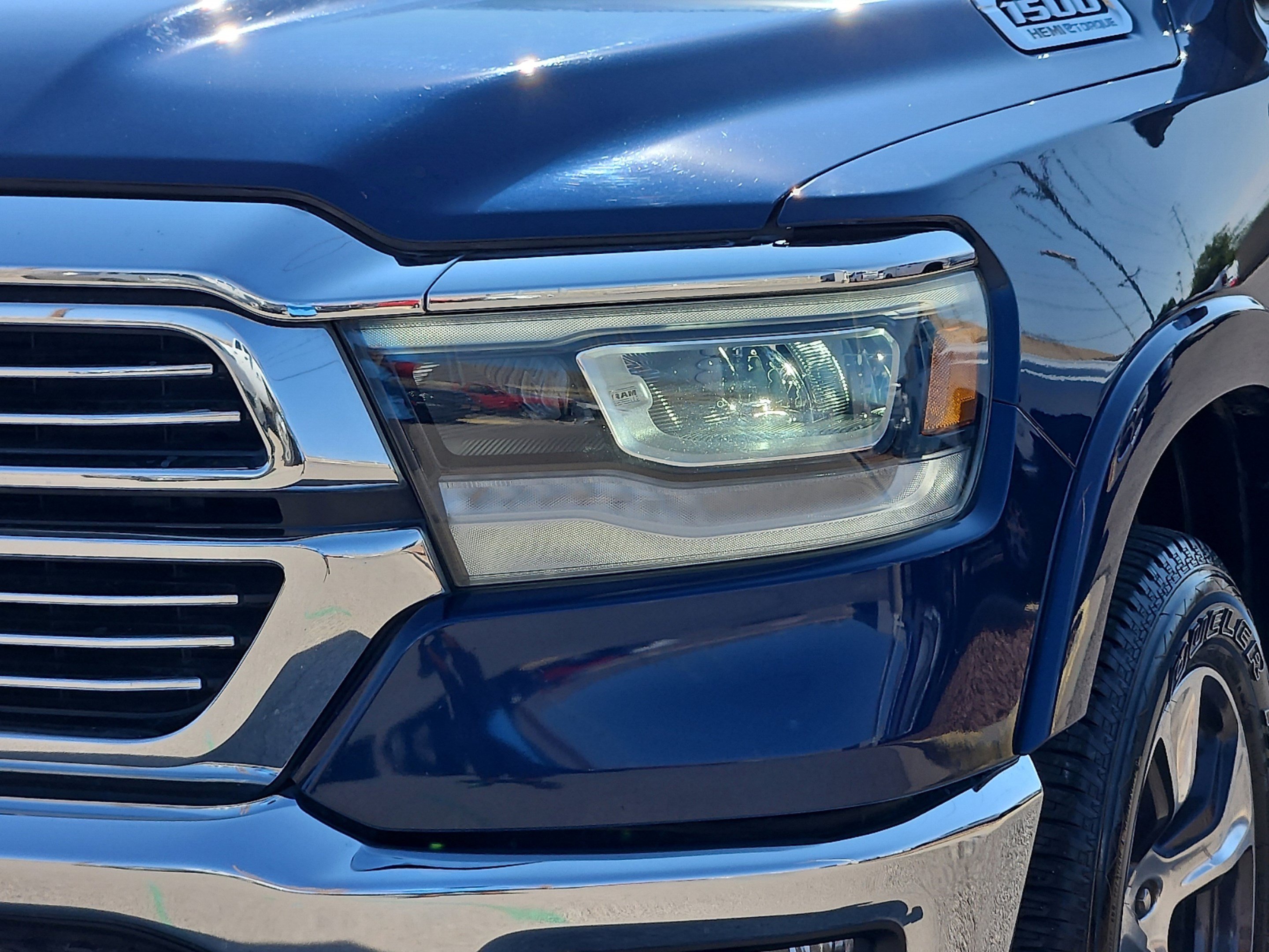 Used 2022 Patriot Blue Pearlcoat Ram Laramie image 27