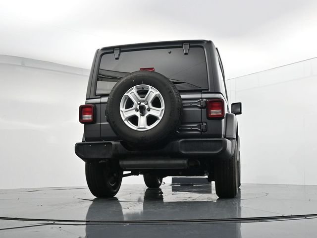 Used 2023 Crystal Metallic Jeep Sport S image 35