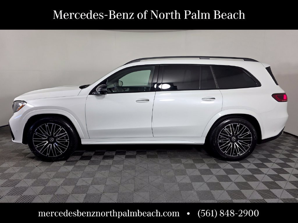 New 2027 MANUFAKTUR Moonlight White Metallic Mercedes-Benz GLS 450 image 3