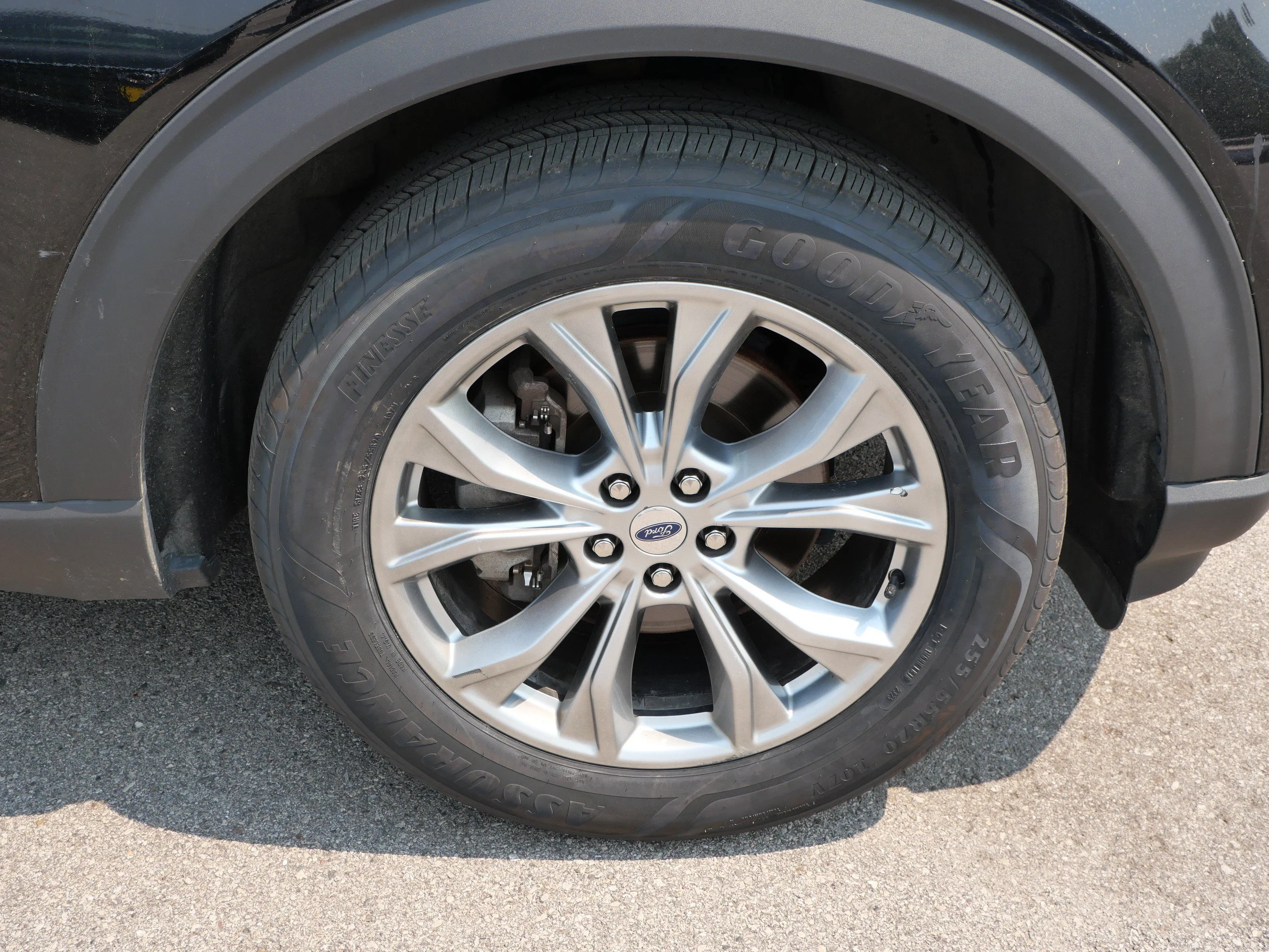 Used 2020 Agate Black Metallic Ford XLT image 15