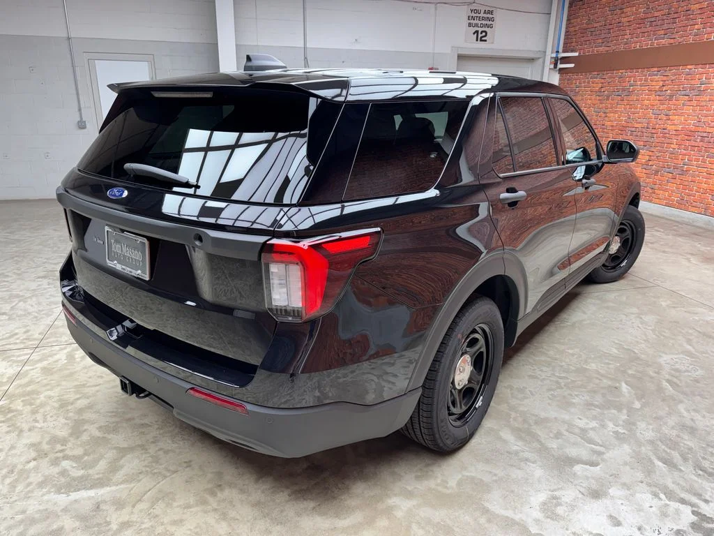New 2026 Black Ford Base image 7